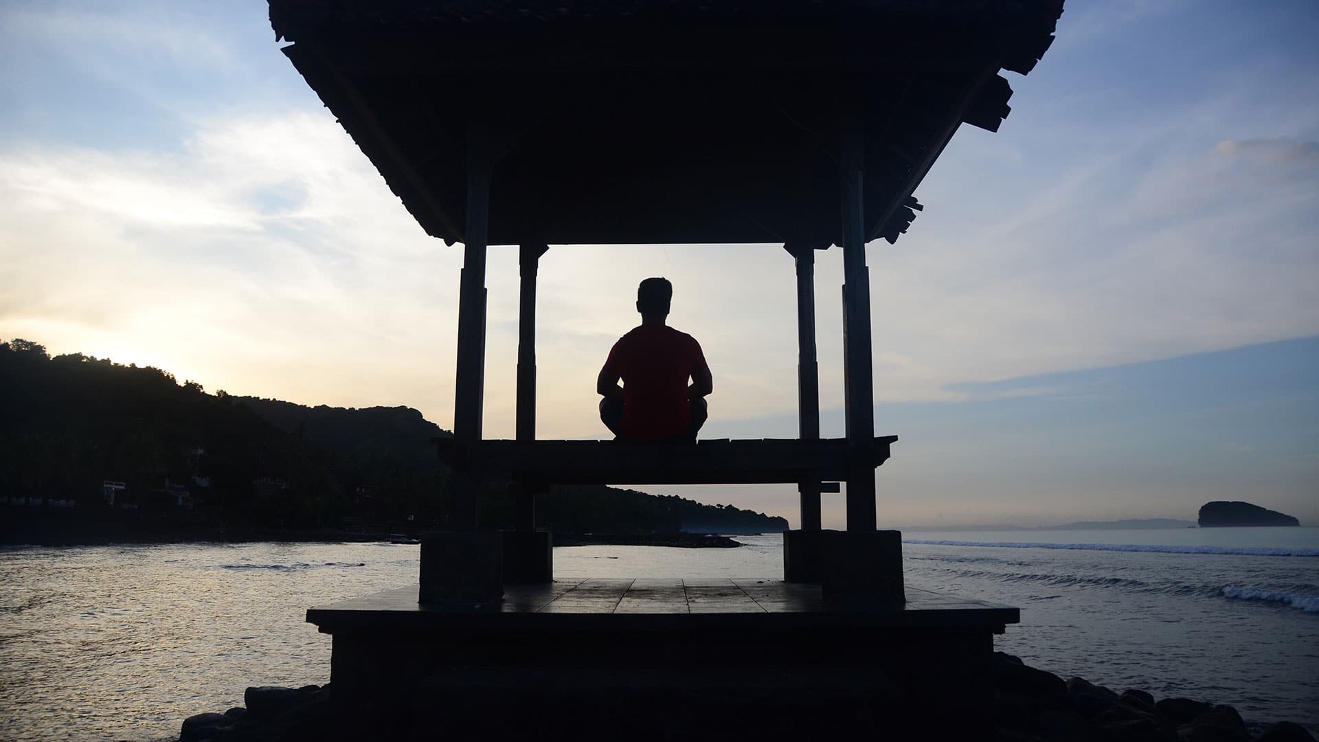 How to Start Your Day with Morning Meditation (Including a short 5-minute practice and videos)